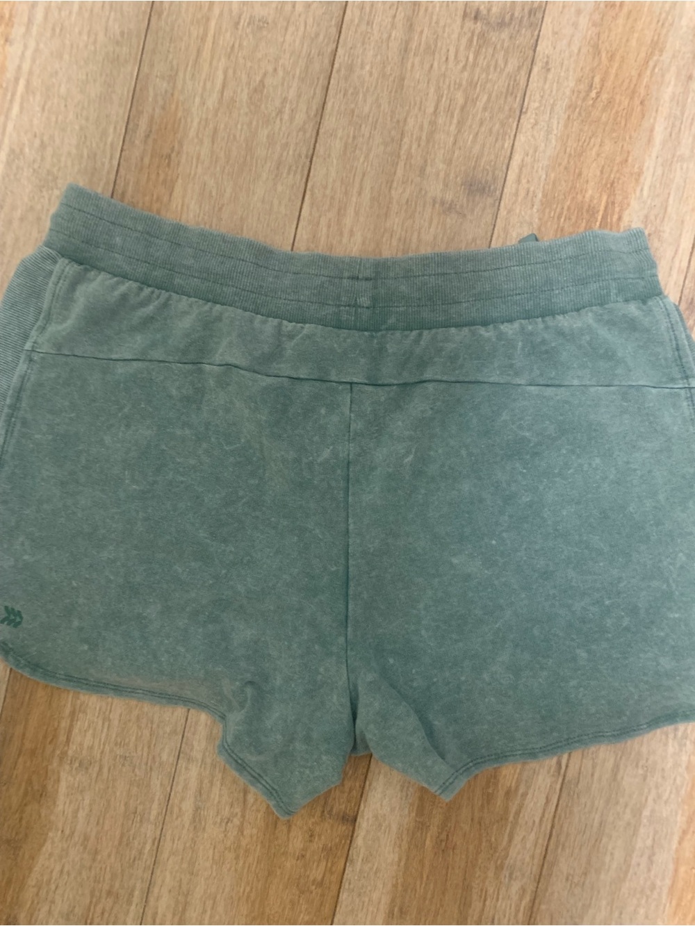 All In Motion Shorts.  Size M - Picture 5 of 6